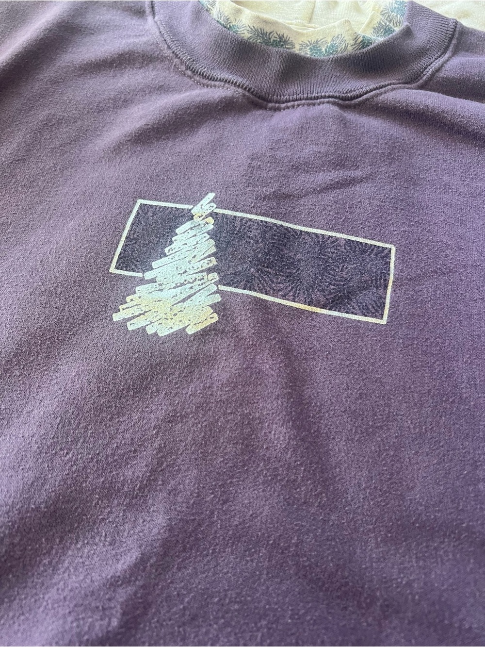 Vintage Purple Crewneck SweatshirtEmbroidered Christmas Tree Graphic Oversized - Picture 2 of 9
